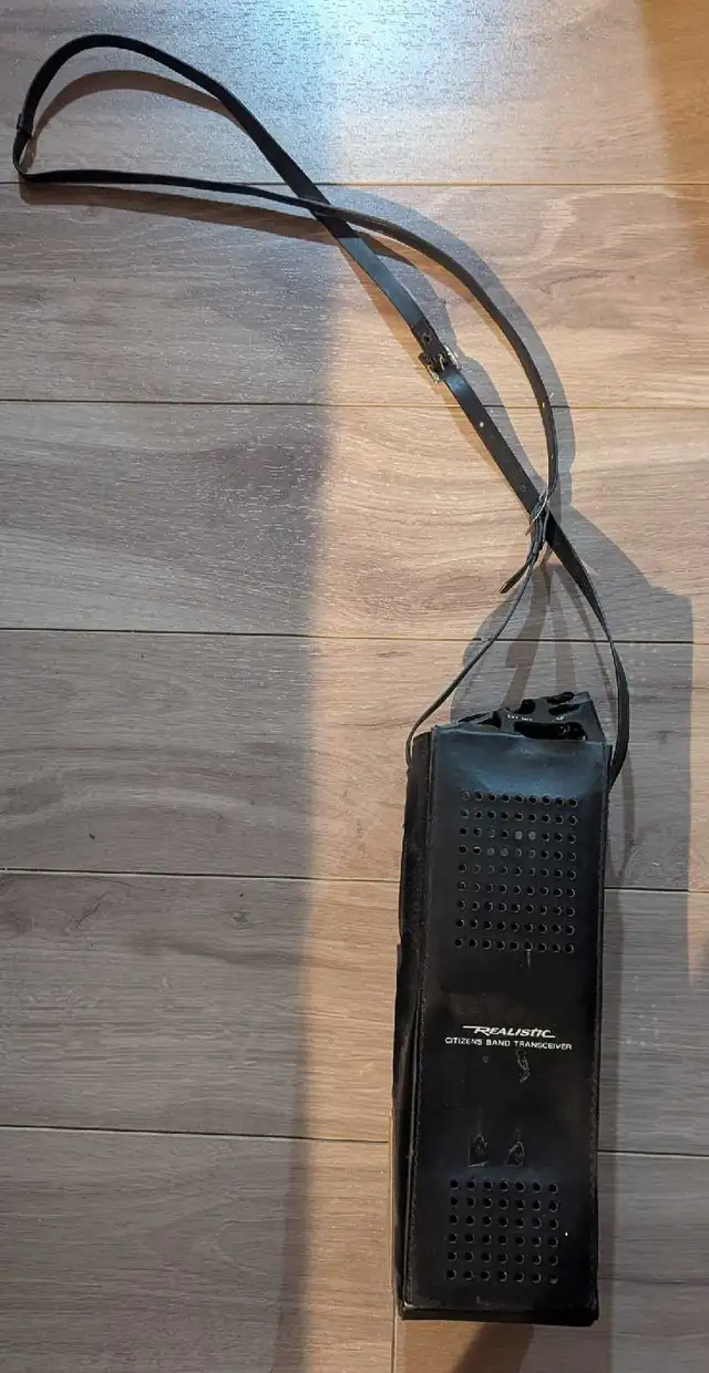 Realistic TRC-200 Transceiver in General Electronics in City of Montréal - Image 7