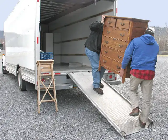 Two Movers In A Moving Truck - Saskatoon - [LOWEST PRICES]63793687161729123