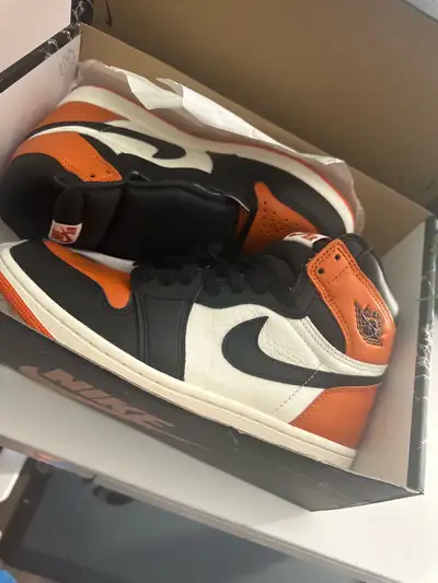 NIKE AIR SHOES JORDAN RETRO 1 HIGH OG BRAND NEW, View more