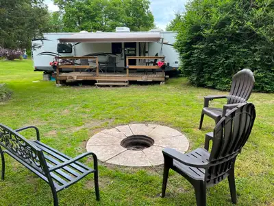 If you see this Ad, trailer is still available! *** Reduced *** This Forest River seasonal travel tr...