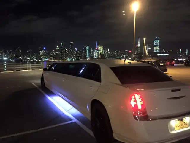 LIMOUSINE RENTAL-PROM WEDDING CLUB BIRTHDAY LIMO62863718231041123