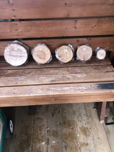 Grande variété de produits artisanaux fait de bois, View more