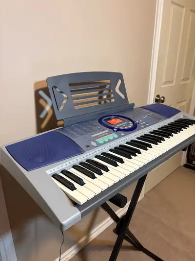 PIANO KEYBOARD IN GREAT CONDITION & ACCESSORIES , View more