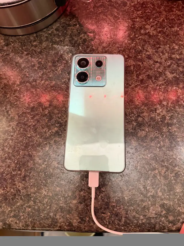 Redmi Note 13 Pro 5G (512GB) – Like New Condition in Cell Phones in Lethbridge - Image 3