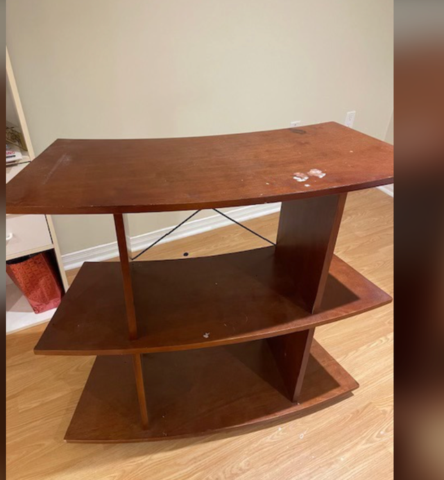 Wooden standing shelf / Fish tank in Comics & Graphic Novels in Mississauga / Peel Region - Image 3