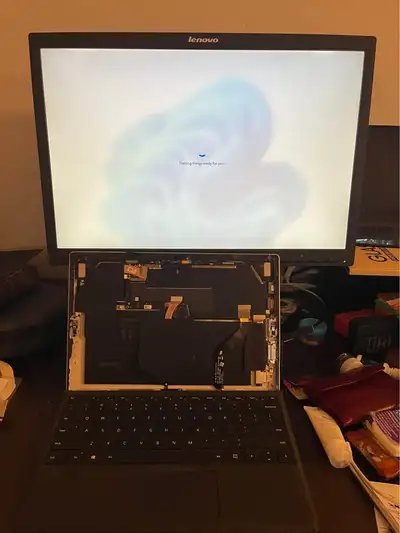 Surface Pro 7 i5 8GB 128GB + Original Keyboard + Lenovo Monitor, View more