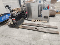 Electric pallet jack, extra long forks