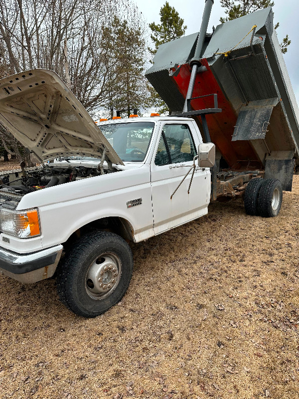 Selling 1991 F-450 with 12 foot dump box 18000 obo in Heavy Trucks in Red Deer - Image 2