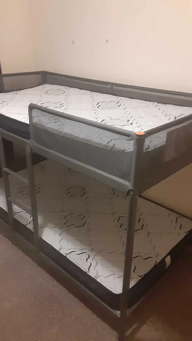 Tuffing bed frame 63436970829953121