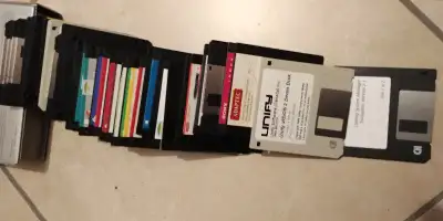Floppy disks – Disque floppie/flexible, View more