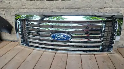 six bar front grill, perfect condition 100% located in lower sackville ns