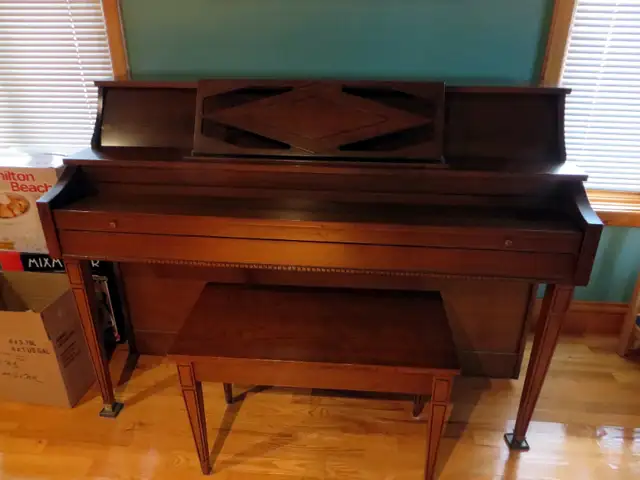 Piano to give away in Free Stuff in Bathurst - Image 4