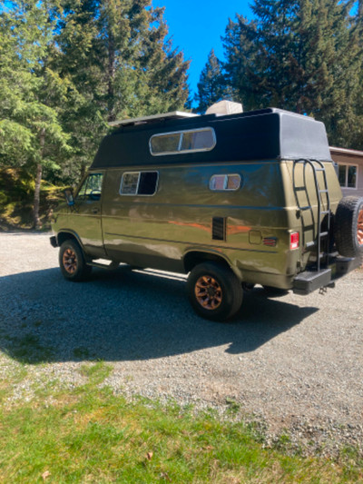 4x4 campervan