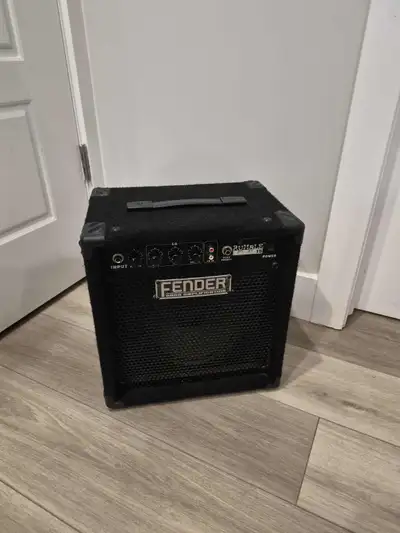 Fender rumble 15 bass amplifier, View more