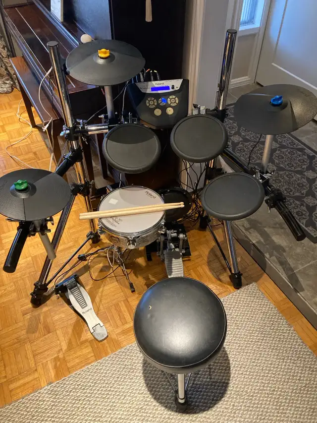 Roland TD6V V drum set in Drums & Percussion in Markham / York Region - Image 5