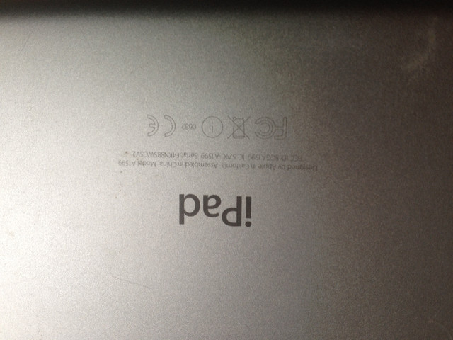 IPad Mini Model MGNV2LL/A - 16 GB LOCKED dans iPad et tablettes  à Ville de Toronto - Image 3