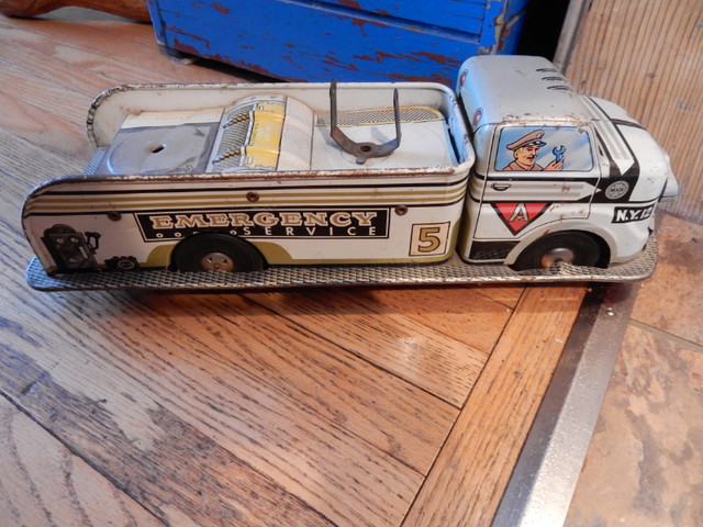 Vintage MAR tin toy lithographed emergency service truck in Arts & Collectibles in Saskatoon - Image 2