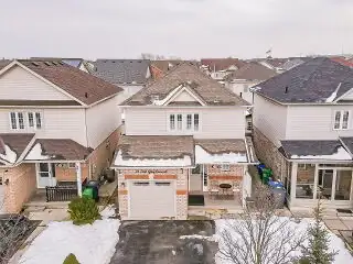 Available from 15 Jan 3 bedroom house with 1.5 washroom Looking for people who can keep the property...