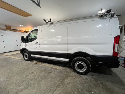 2015 Ford Transit T250 fully equipped