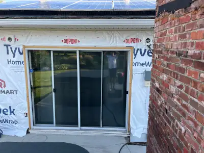 8’ patio door w/4’ slider and screen aluminum frame built 1985 97-1/2” W X 81-1/4 H 1100$ 2 panel wi...