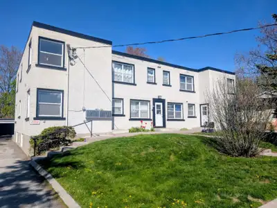 Apartment complex consists of 12 units in total and is on the West end of Belleville. Quiet area, cl...