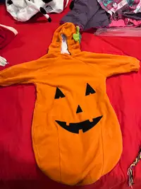 Halloween costumes Pumpkin 