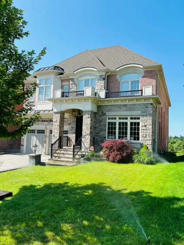 Luxury 4+1 Bed House Backing onto Lionhead Golf Club — $7,800/mo