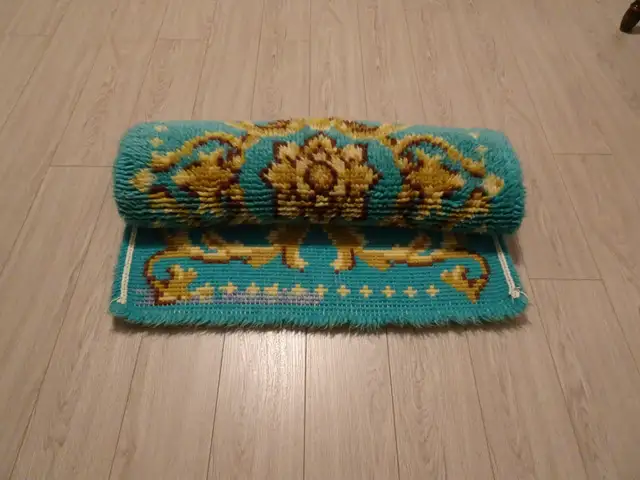 GROOVY era vintage! Cool Heritage for your floor décor! in Rugs, Carpets & Runners in Oshawa / Durham Region - Image 8
