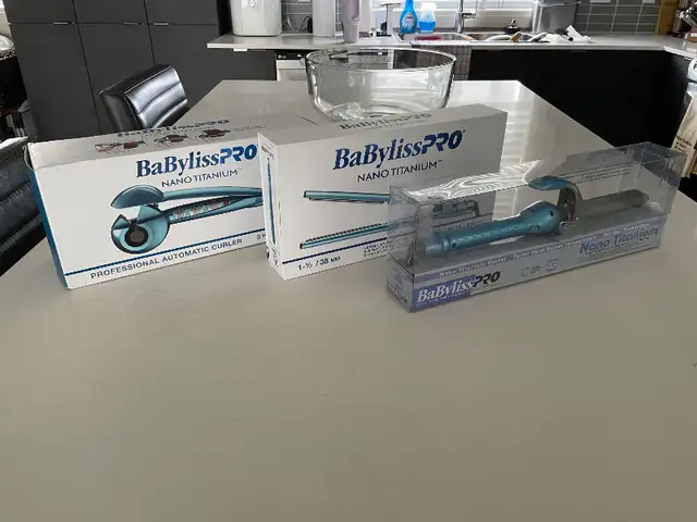 Babyliss Pro Nano Titanium BUNDLE- Miracurl, Flat Iron, Curler in Health & Special Needs in London - Image 2