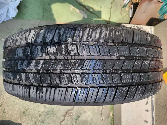 2014-2019 Chevy Silverado tire set in Tires & Rims in Oshawa / Durham Region - Image 5