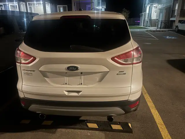 ford escape SE597791600154388482