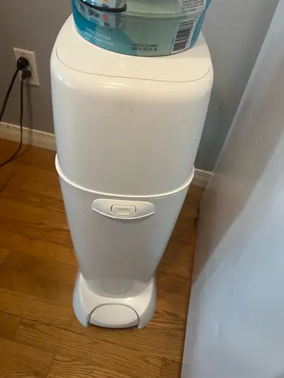 Used in good condition. With 3and haft refill. Pick up near costco merrivale