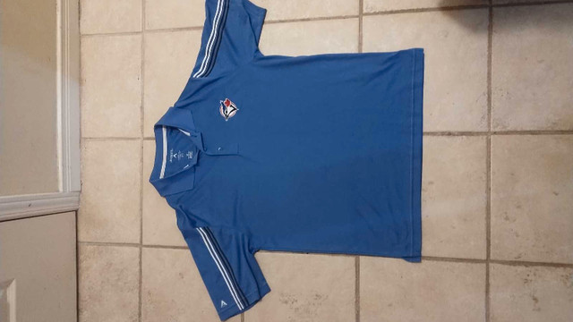 BLUE JAYS GOLF SHIRT SIZE M in Golf in Markham / York Region