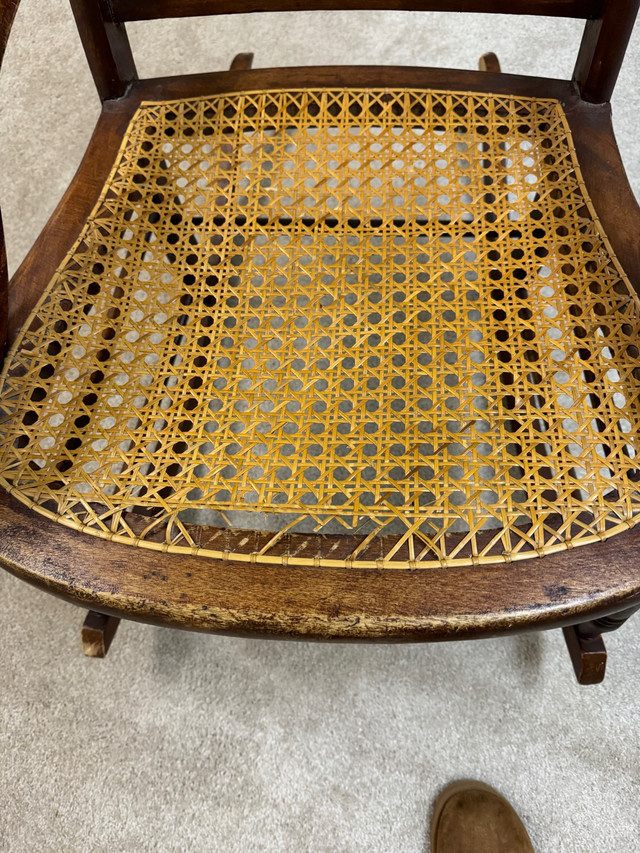 Antique Rocking Chair in Arts & Collectibles in Kingston - Image 3