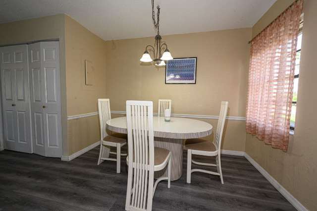Luxurious, Ocean Side , 2 story townhome in Daytona Beach Shores in Florida - Image 4