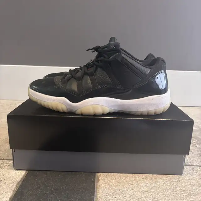 Nike Air Jordan Retro 11 Low Mens Size 13  Shoes Barely Used in Men's Shoes in City of Montréal - Image 2