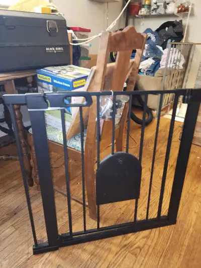 Expandable baby gate, View more