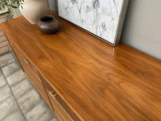✨ Vintage Restored MCM Wood Dresser in Dressers & Wardrobes in Oshawa / Durham Region - Image 5
