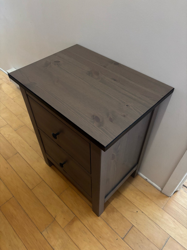 (Free Delivery) IKEA Nightstand • Table de Nuit dans Commodes et armoires  à Ville de Montréal - Image 4