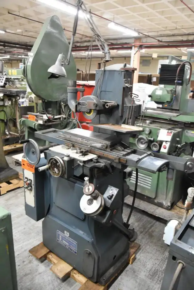 Rectifieuse Jones 540P surface grinder in Other in Drummondville - Image 4