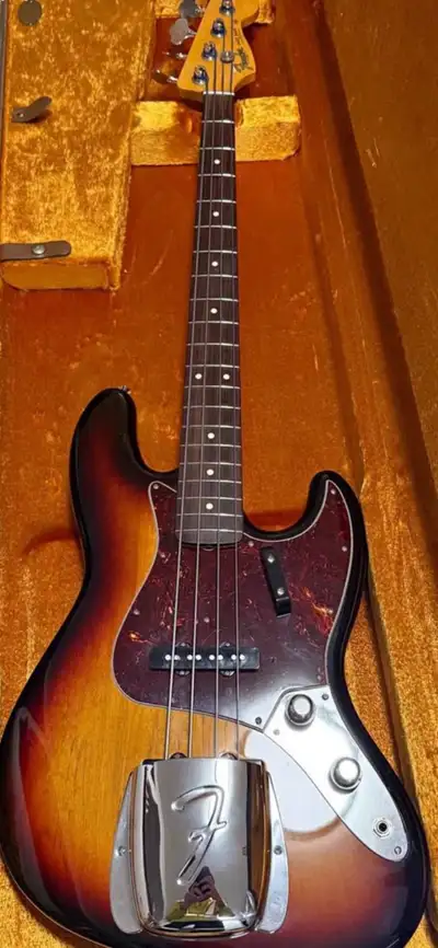 fender avri jazz bass , View more