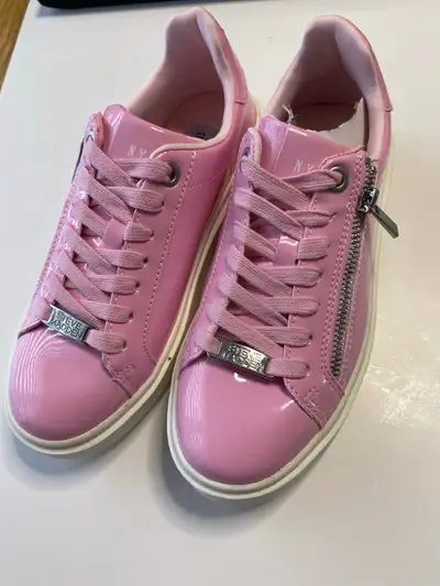 Souliers Steve Madden neufs gr 7,5, View more