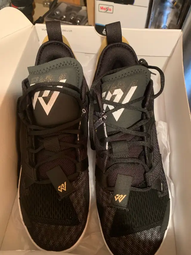Jordan Why Not Zer0.4 Family Westbrook  in Men's Shoes in Markham / York Region - Image 3