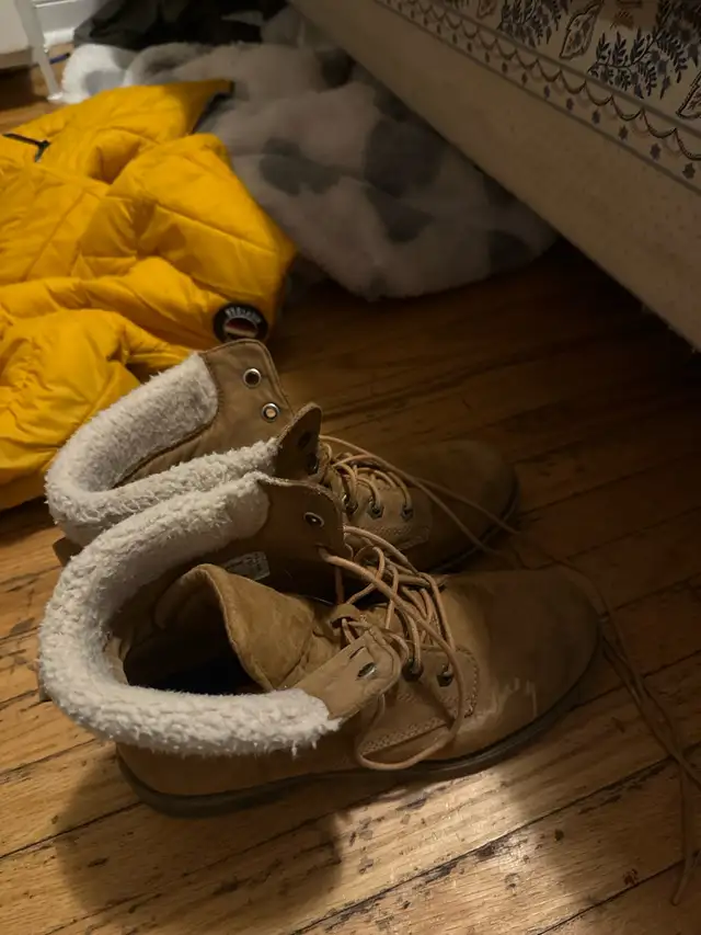 Timberland Boots in Men's Shoes in Cambridge - Image 4