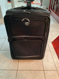 Buxton Medium Luggage