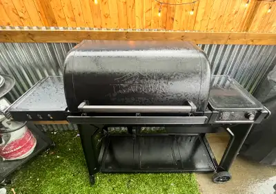 Traeger Woodbridge Pro smoker, View more