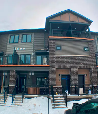 2 BDR Stack House in Barrhaven, Ottawa Move-in 1st August