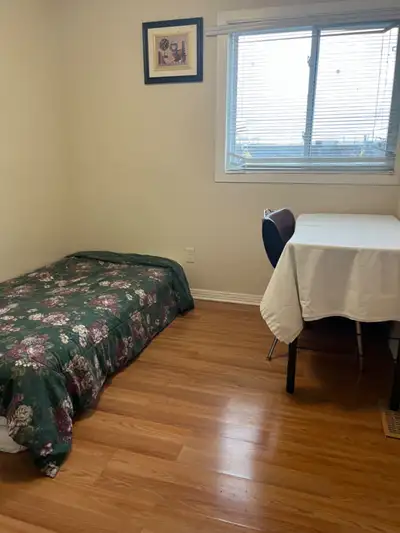 Room available Aug 01 at near Herongate Mall
