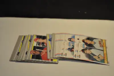 1988 -1989 Fleer Major League Prospects lot of +- 21 baseball ca, View more