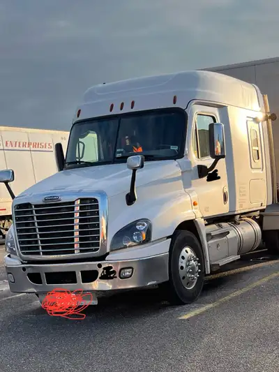 owner operator looking for local job, View more